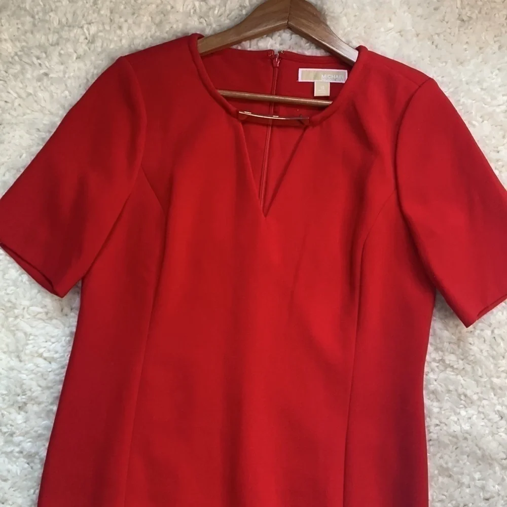 MICHAEL Kors red gold bar keyhole neck sheath dress